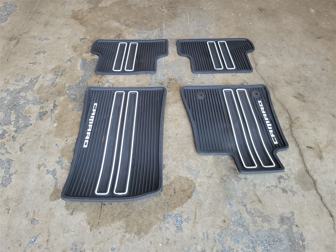 2016 CAMARO OEM GM FRONT AND REAR ALL WEATHER FLOOR MATS 34152 - image 6