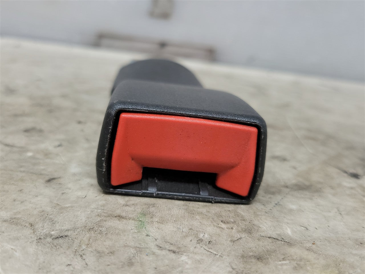 2016 CAMARO REAR SEAT BELT BUCKLE FITS LH OR RH 34160 - image 5