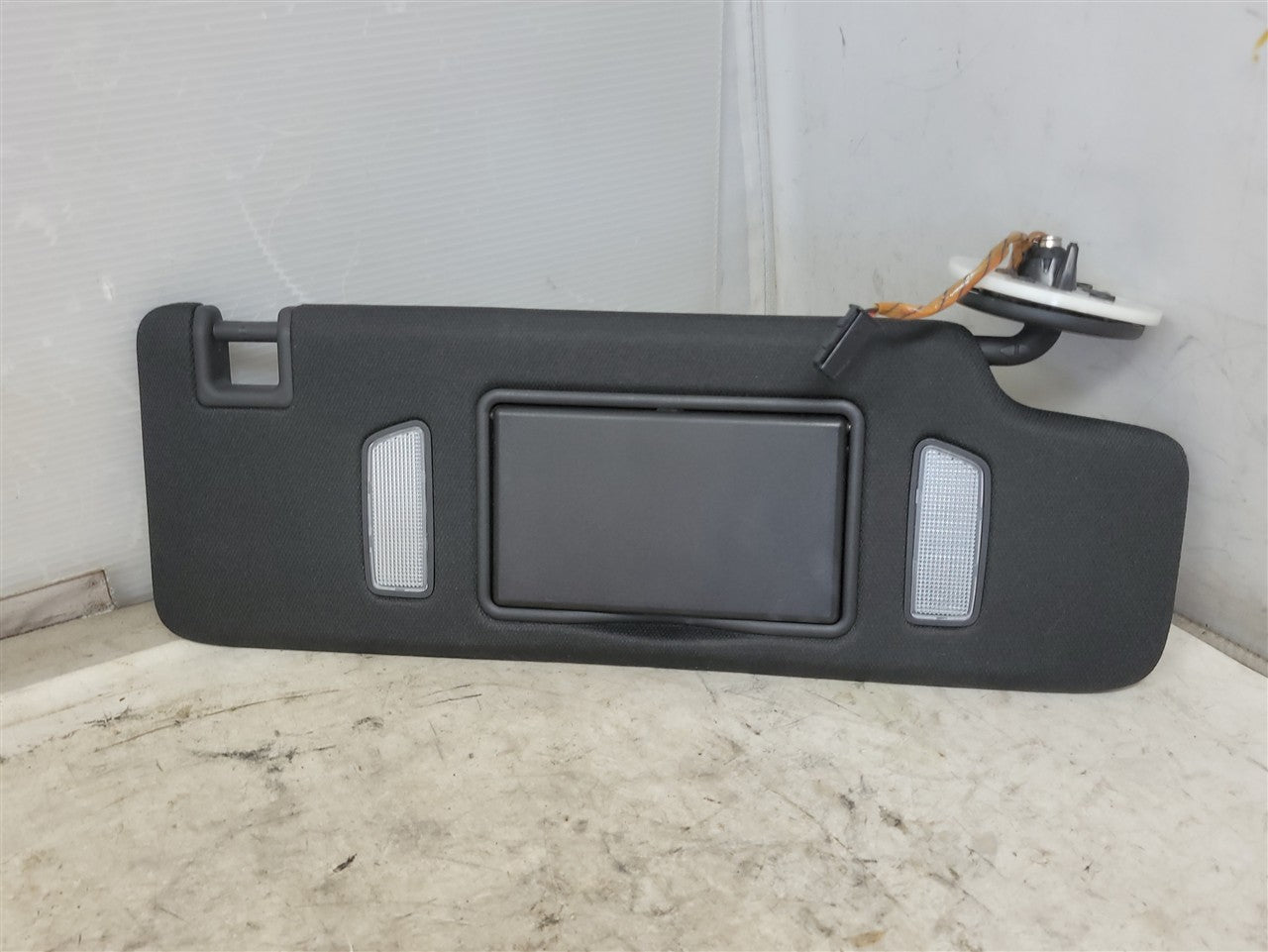 2016 CAMARO LIGHTED SUN VISORS PAIR LH RH BLACK 34167 - image 2