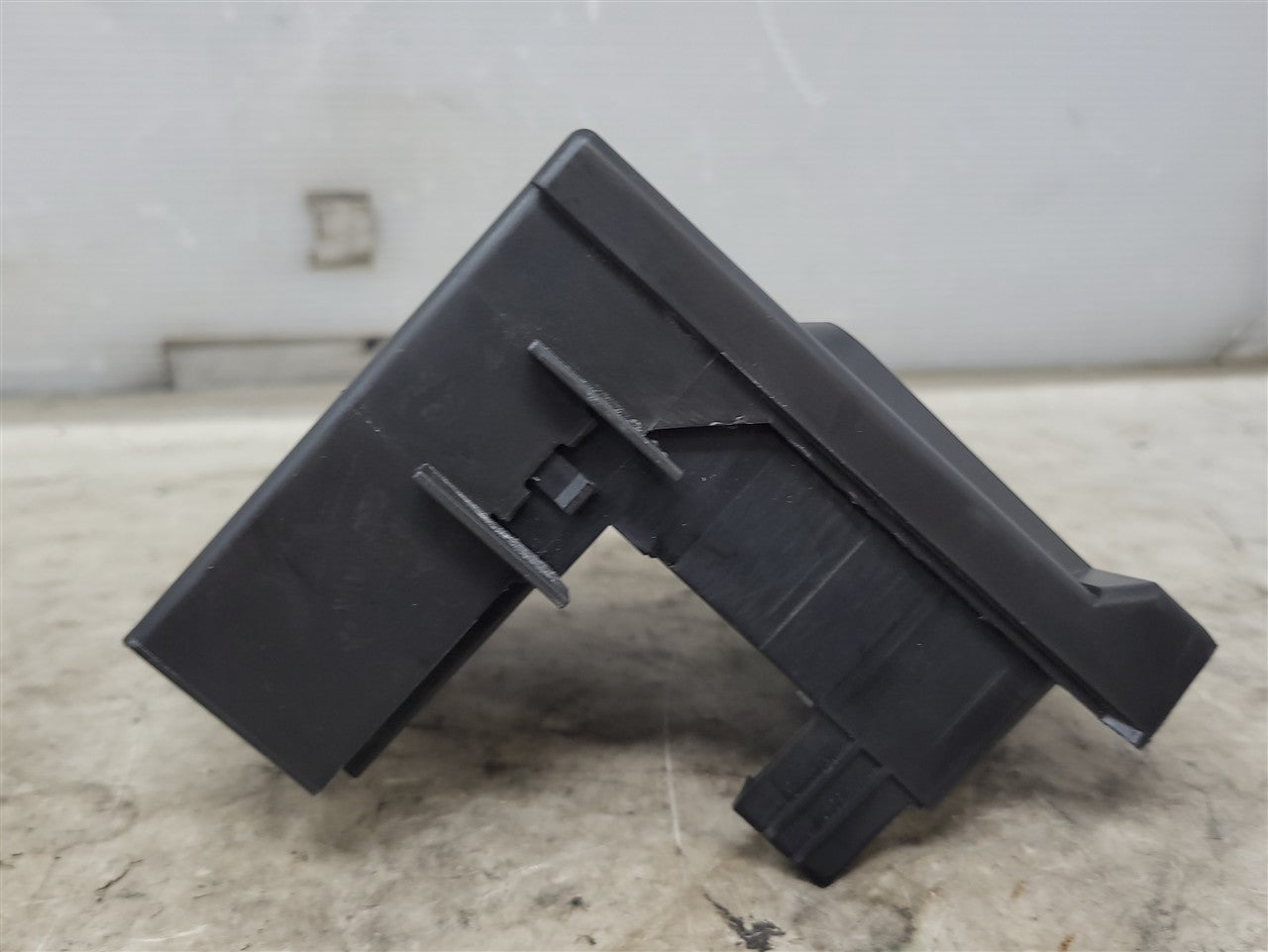 2016 CAMARO BATTERY FUSE JUNCTION BLOCK 84081785 34170 - image 4
