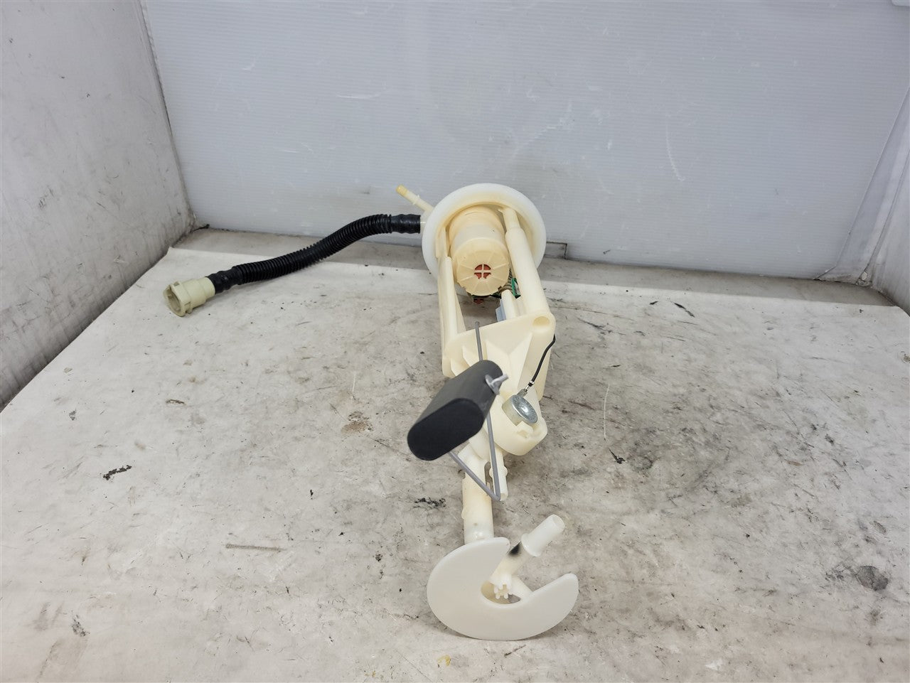 RH FUEL TANK TRANSFER PUMP ASSEMBLY 34179 - image 8