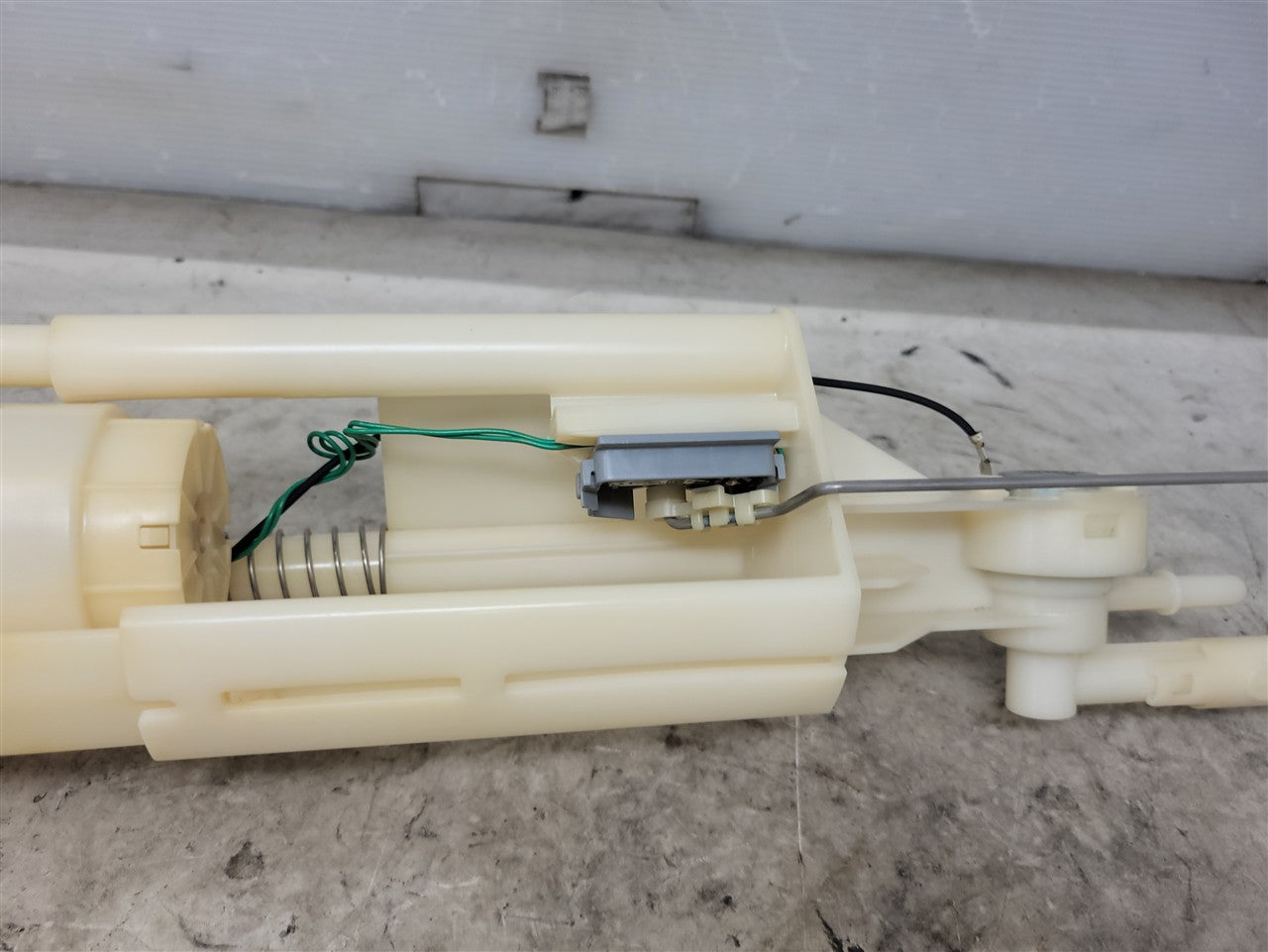 RH FUEL TANK TRANSFER PUMP ASSEMBLY 34179 - image 10