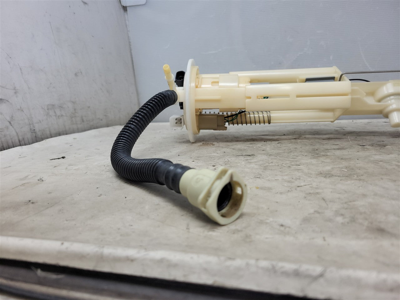 RH FUEL TANK TRANSFER PUMP ASSEMBLY 34179 - image 11