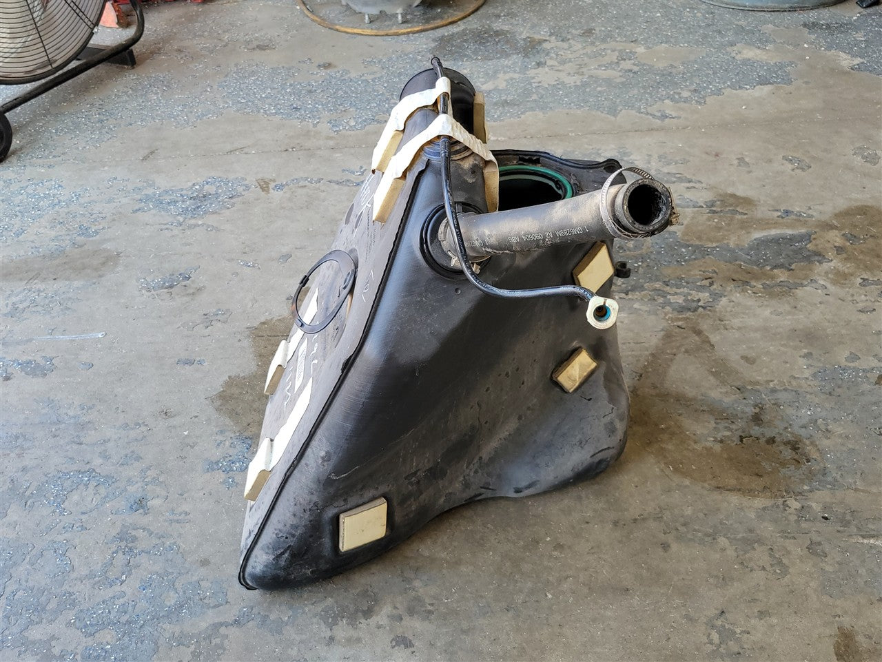 2005 CORVETTE LH DRIVER GAS FUEL TANK 10310015 34180 - image 7