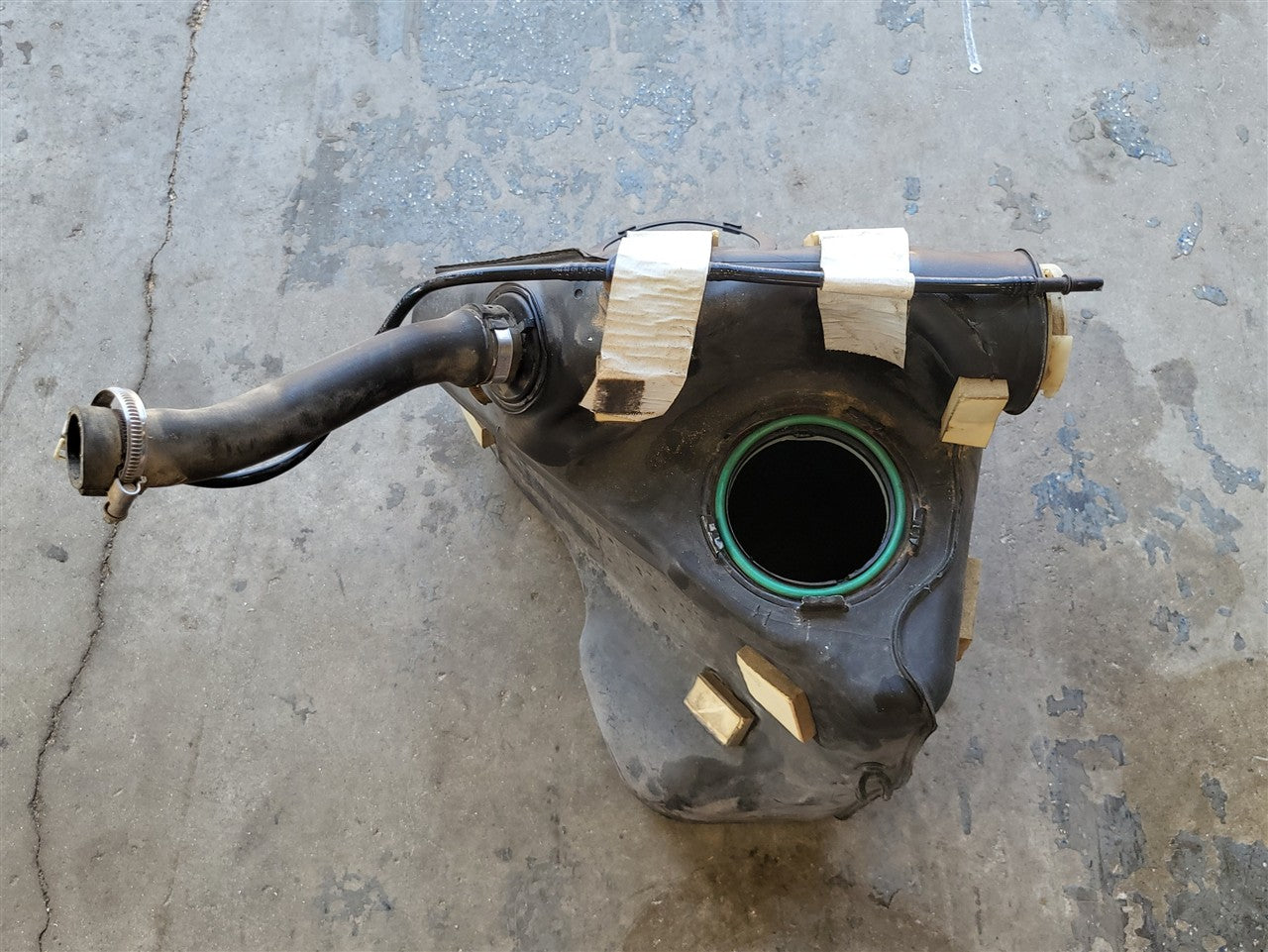 2005 CORVETTE LH DRIVER GAS FUEL TANK 10310015 34180 - image 9