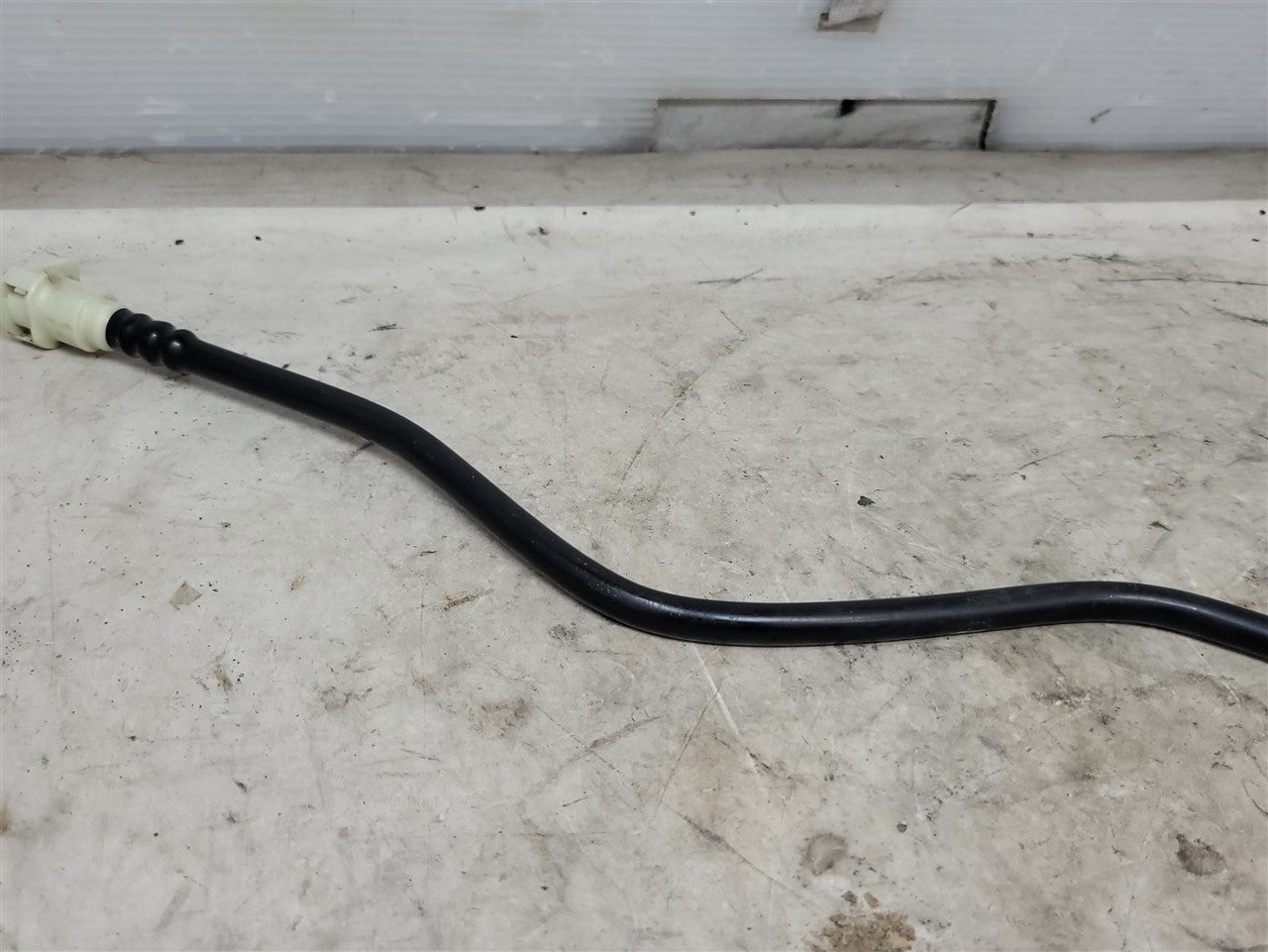 2005 CORVETTE FUEL TANK EVAP LINE BREATHER 25899613 34182 - image 5
