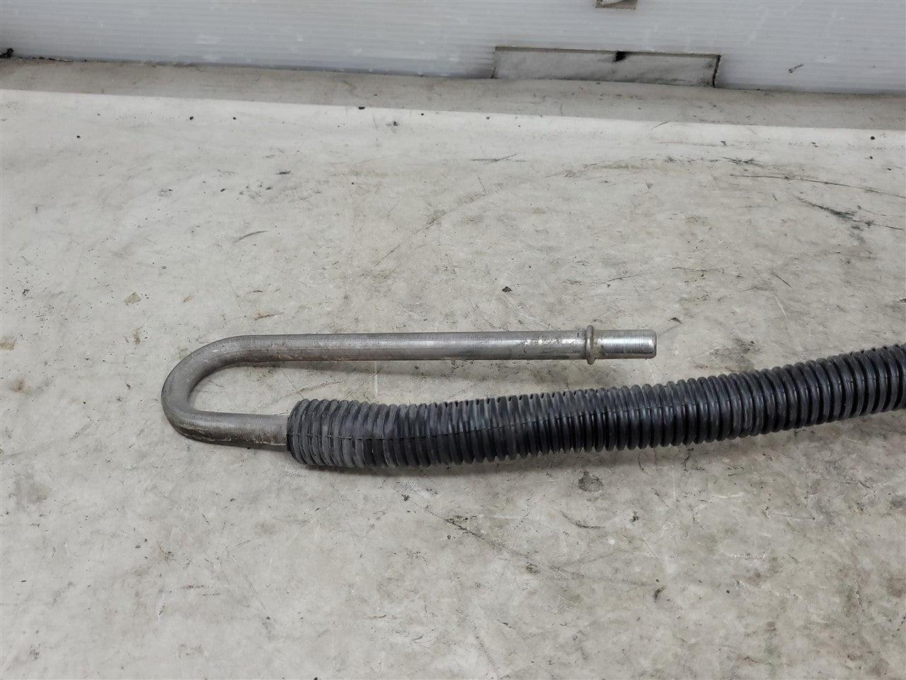 2005 CORVETTE REAR FUEL FEED LINE J TUBE 25948212 34183 - image 3