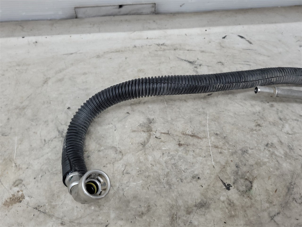 2005 CORVETTE REAR FUEL FEED LINE J TUBE 25948212 34183 - image 8
