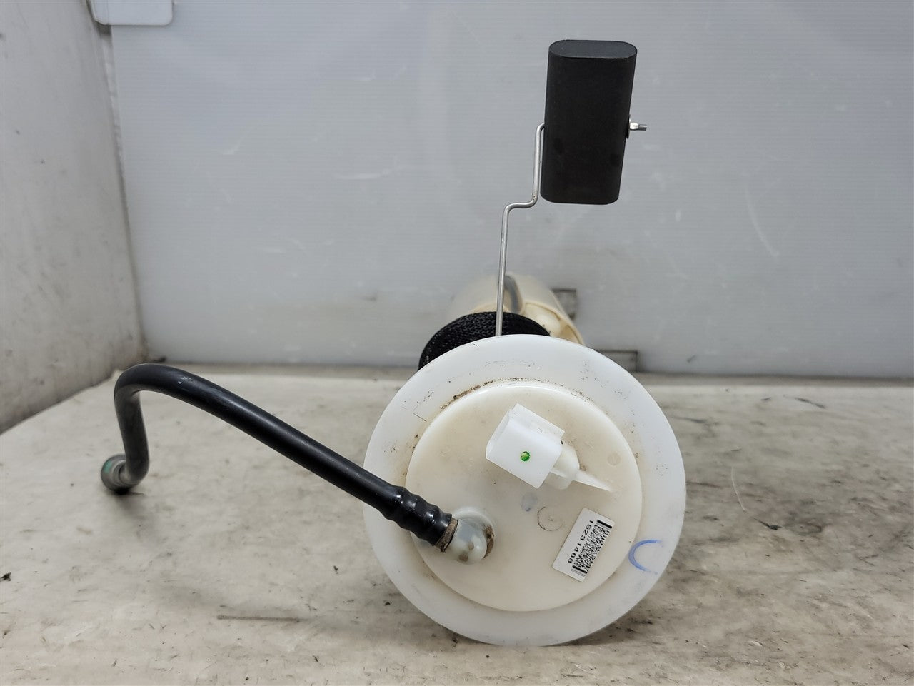LH DRIVER IN TANK MAIN FUEL PUMP 15231468 34184 - image 1