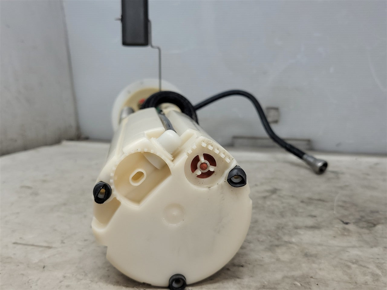 LH DRIVER IN TANK MAIN FUEL PUMP 15231468 34184 - image 7