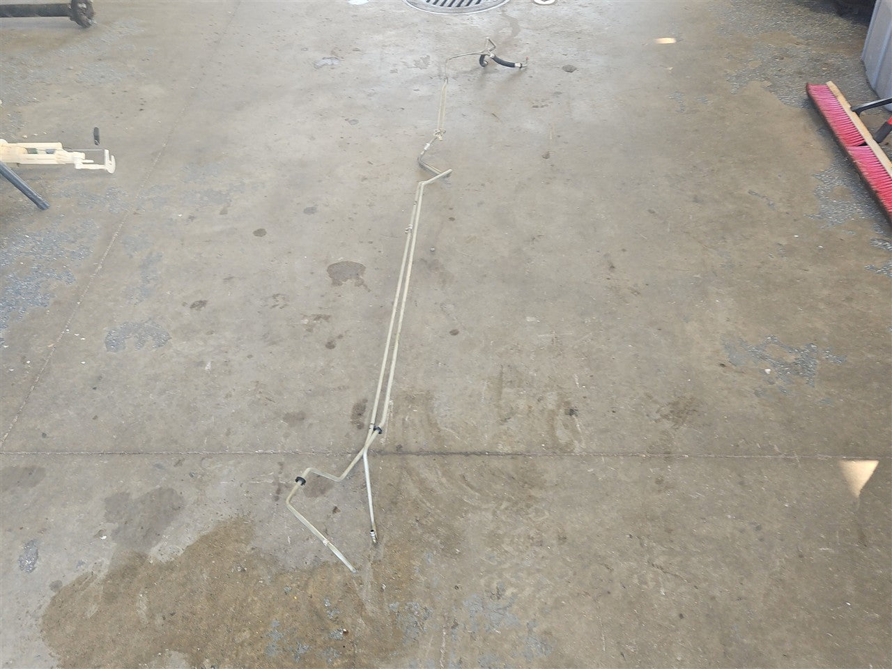 2005 CORVETTE MT MANUAL TRANS COOLER LINES FULL SET 34192 - image 1