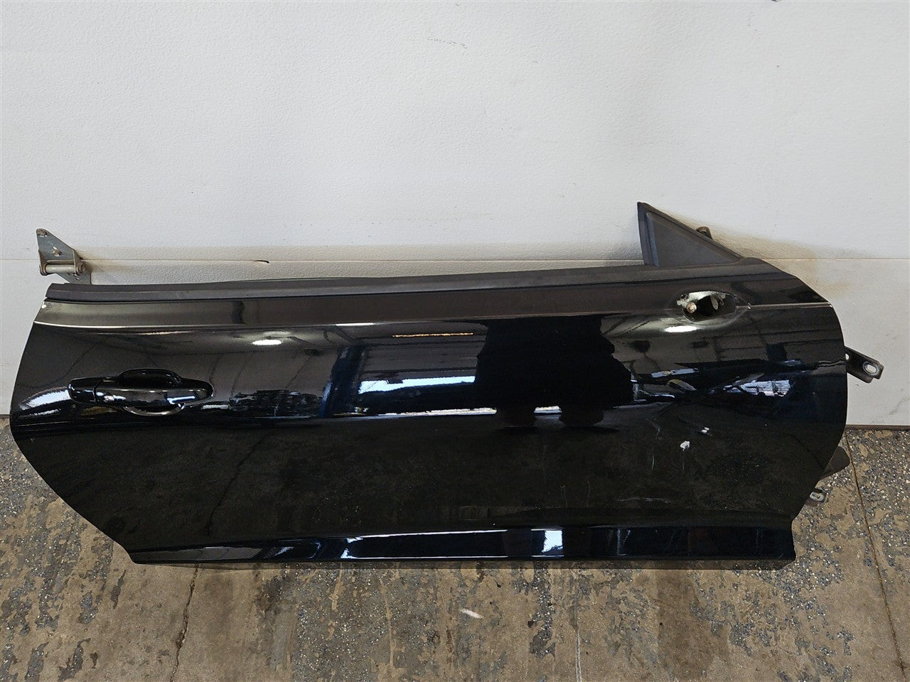 2016 CAMARO RH DOOR BLACK GBA 5DC DENTS BELOW MIRROR 34195 - image 4