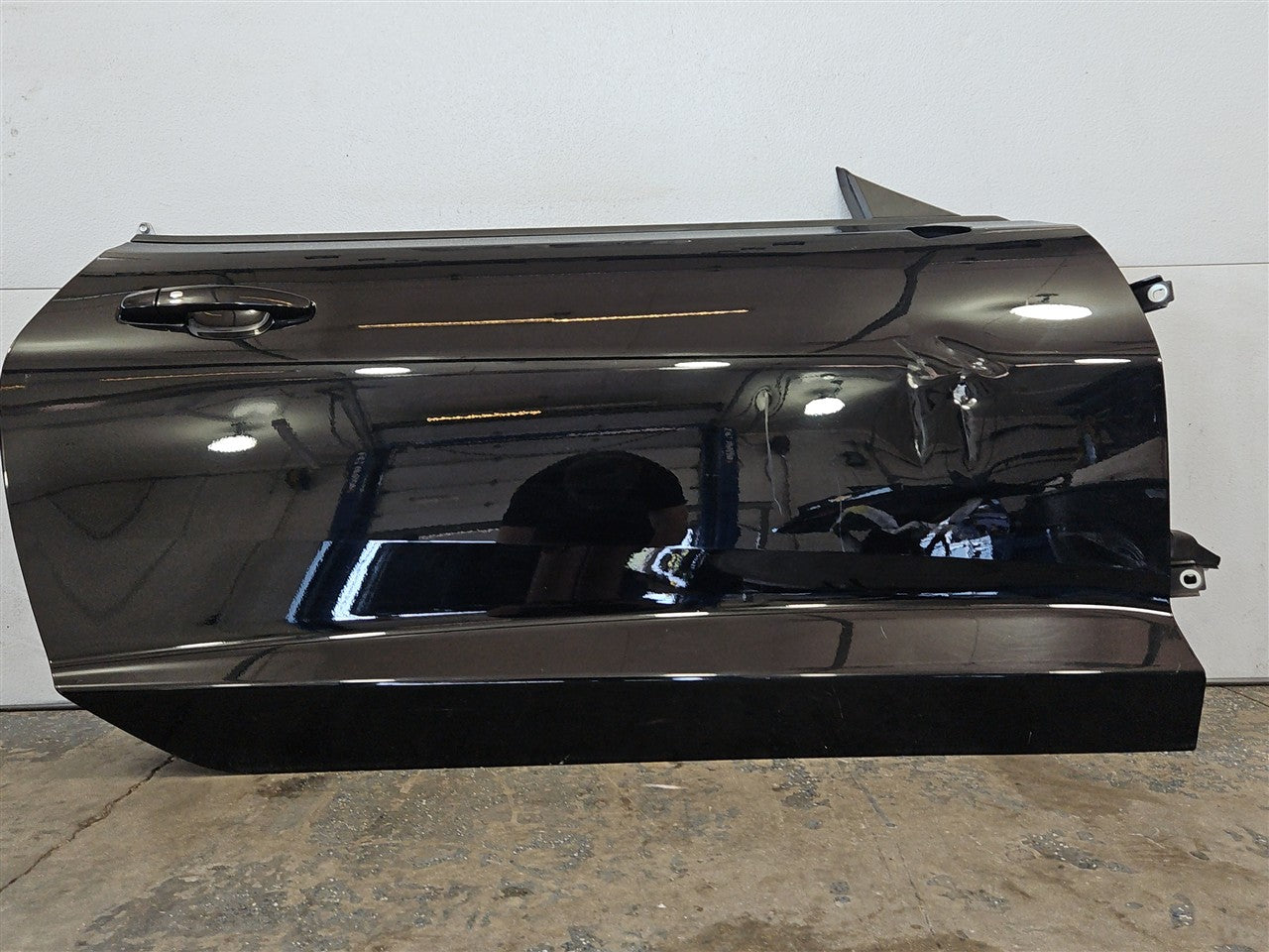 2016 CAMARO RH DOOR BLACK GBA 5DC DENTS BELOW MIRROR 34195 - image 5