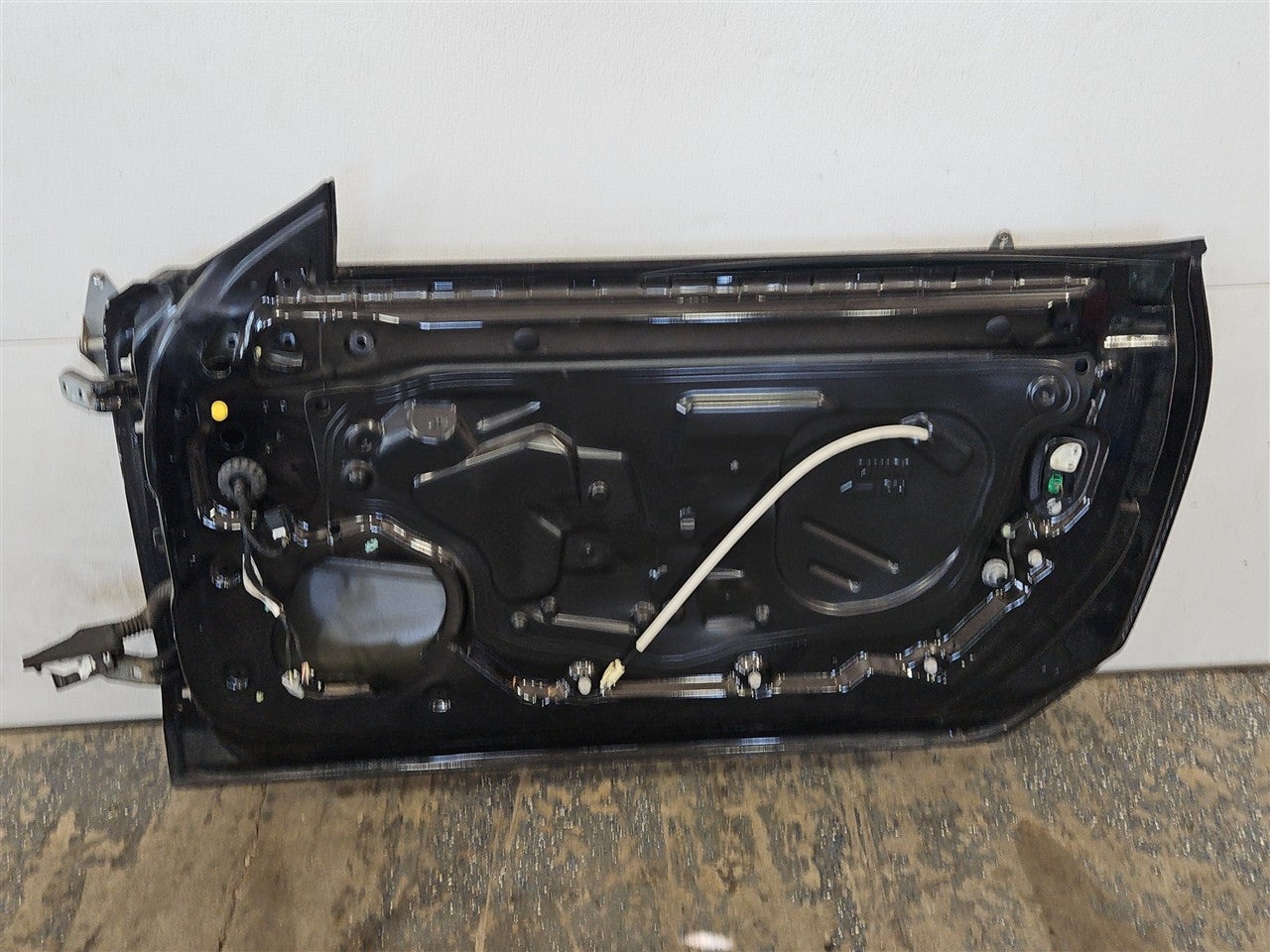 2016 CAMARO RH DOOR BLACK GBA 5DC DENTS BELOW MIRROR 34195 - image 11