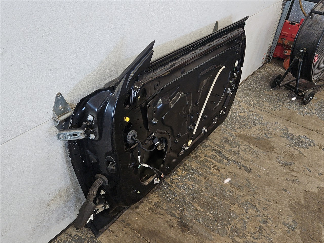 2016 CAMARO RH DOOR BLACK GBA 5DC DENTS BELOW MIRROR 34195 - image 12