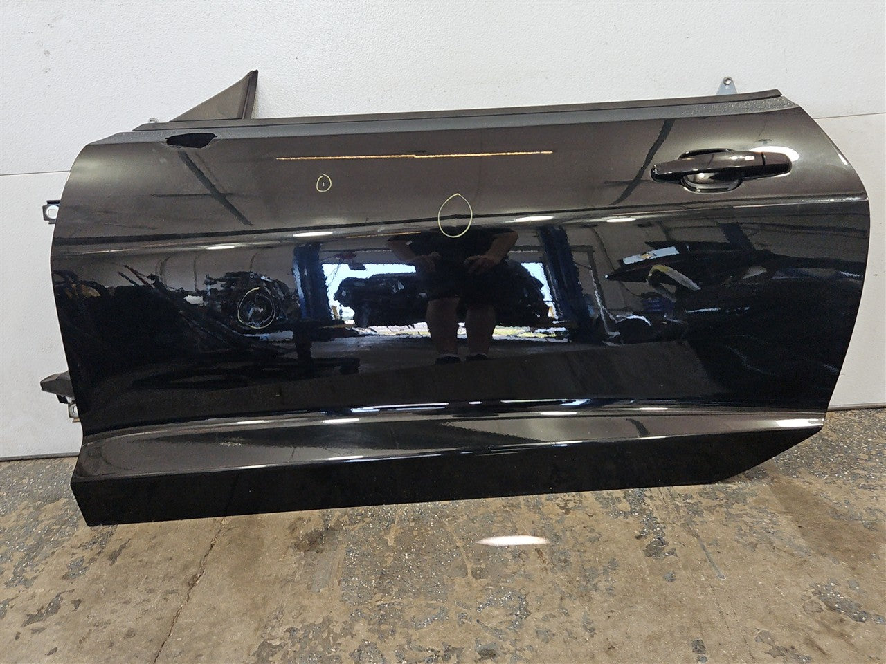 2016 CAMARO LH DOOR BLACK GBA 5P1 COUPLE PARKING DINGS 34196 - image 5