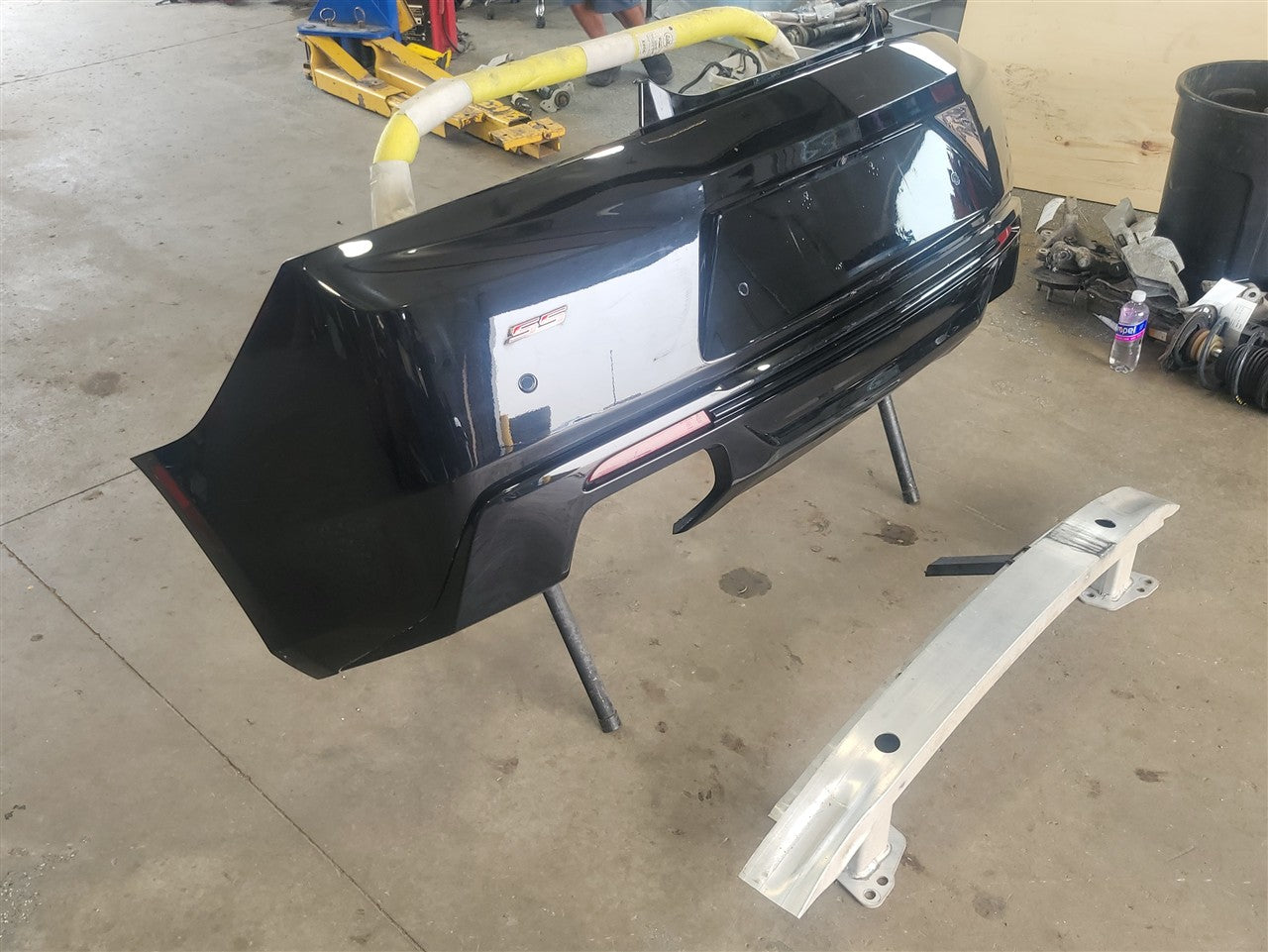 2016 CAMARO SS REAR BUMPER QUAD OUTLET BLACK GBA 4S1 34197 - image 3