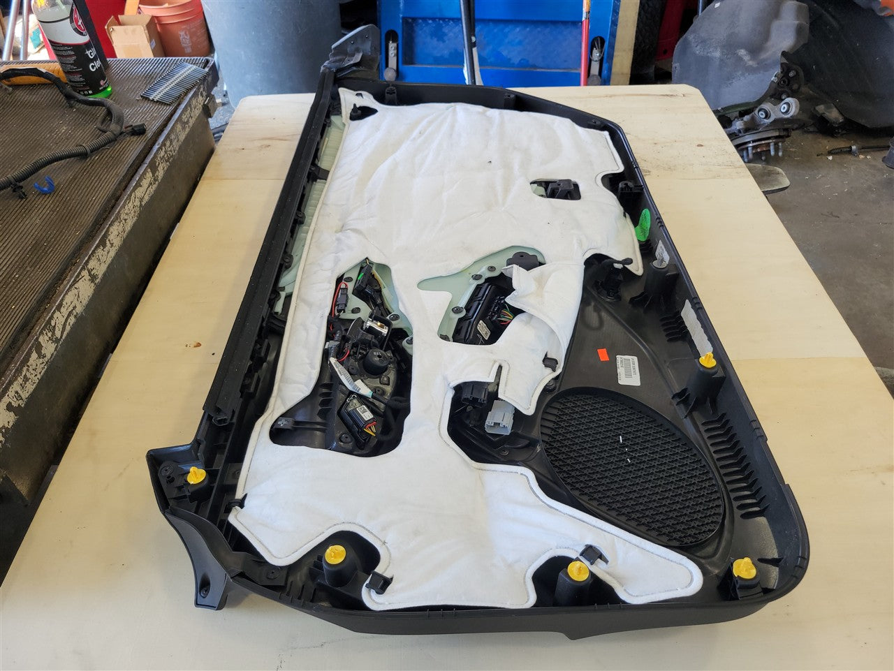 2016 CAMARO LH FRONT DOOR PANEL TRIM 2SS COUPE 34199 - image 9