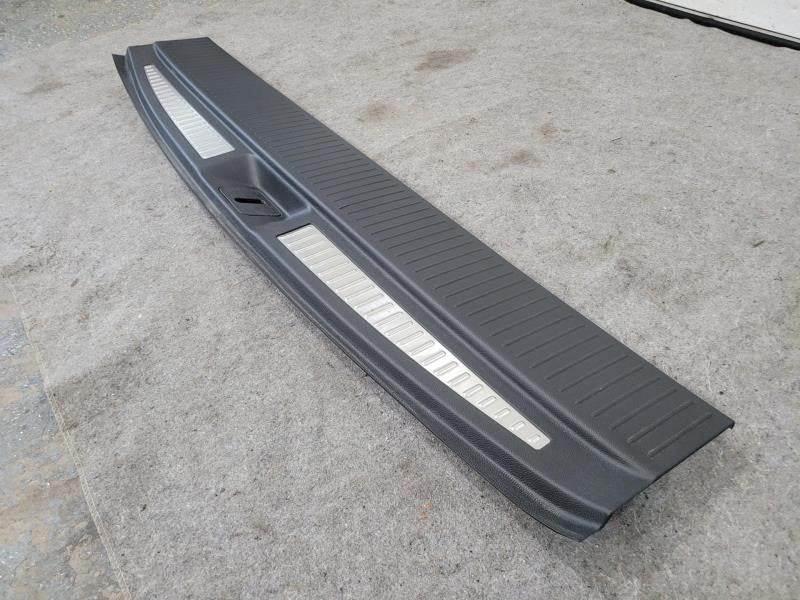 2015 YUKON REAR CARGO SILL SCRUFF TRIM PLATE 341 - image 3