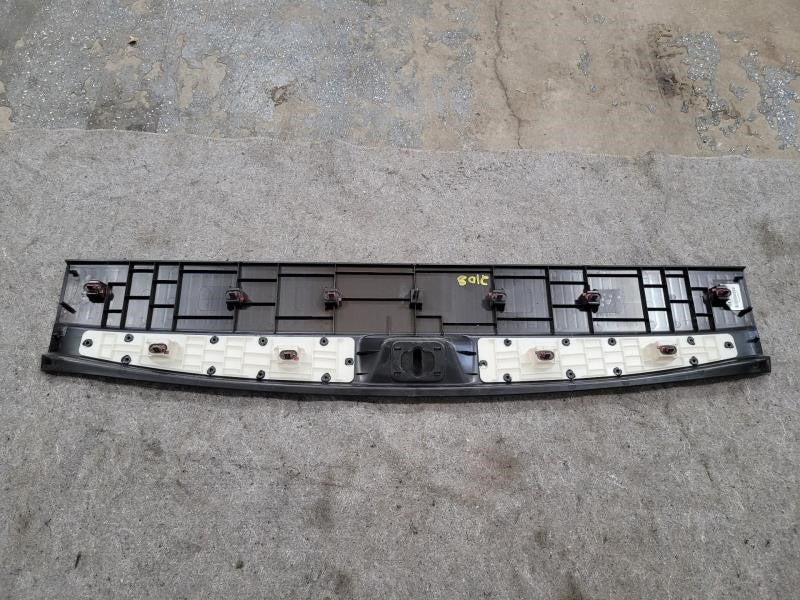 2015 YUKON REAR CARGO SILL SCRUFF TRIM PLATE 341 - image 7