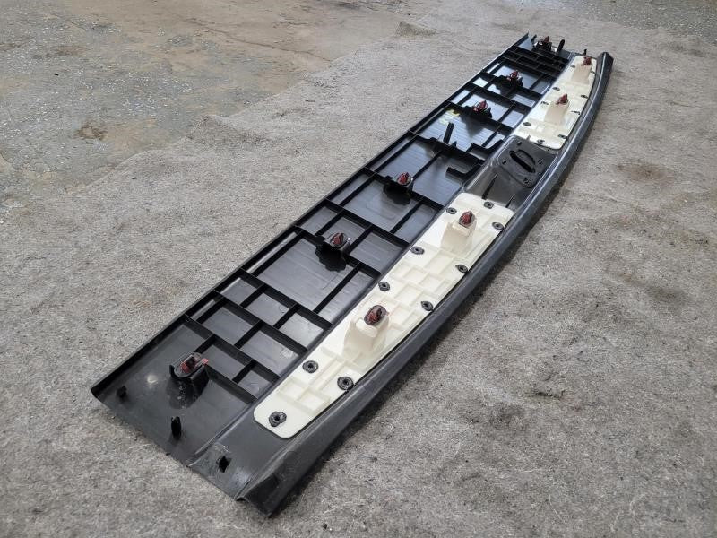 2015 YUKON REAR CARGO SILL SCRUFF TRIM PLATE 341 - image 9