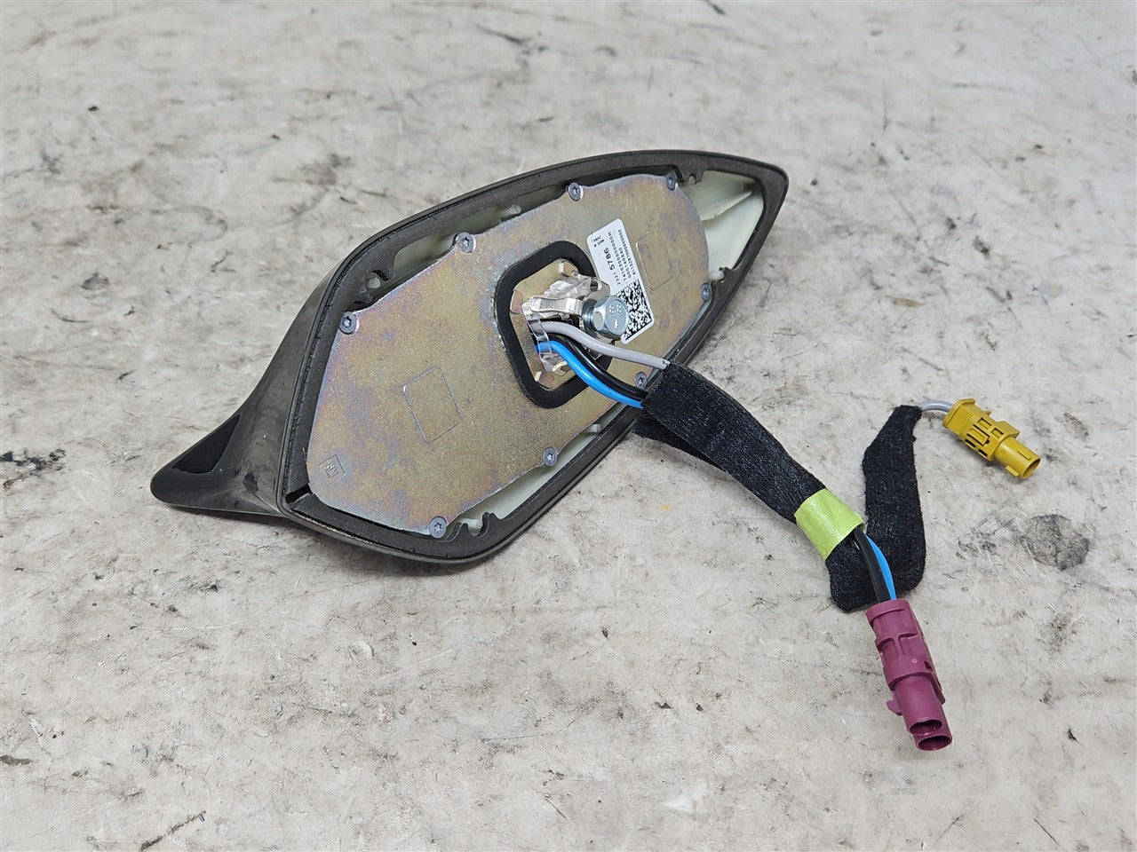 2016 CAMARO SHARK FIN ANTENNA BLACK GBA 23275786 34202 - image 7
