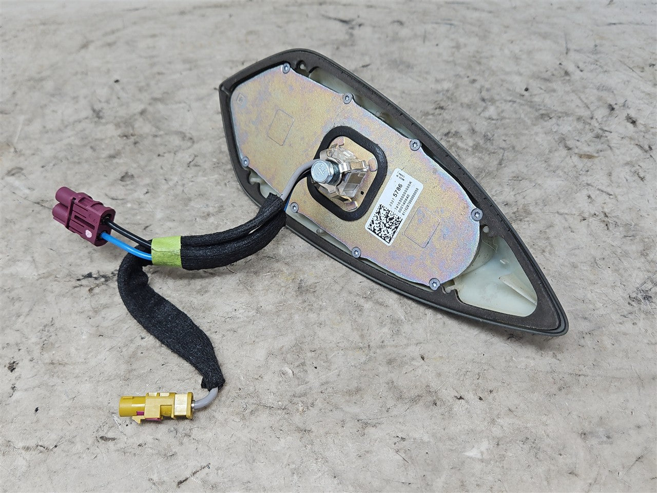 2016 CAMARO SHARK FIN ANTENNA BLACK GBA 23275786 34202 - image 8