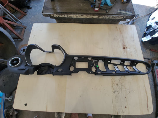 2016 CAMARO CLUSTER RADIO DASH BEZEL 84225815 34207 - image 1