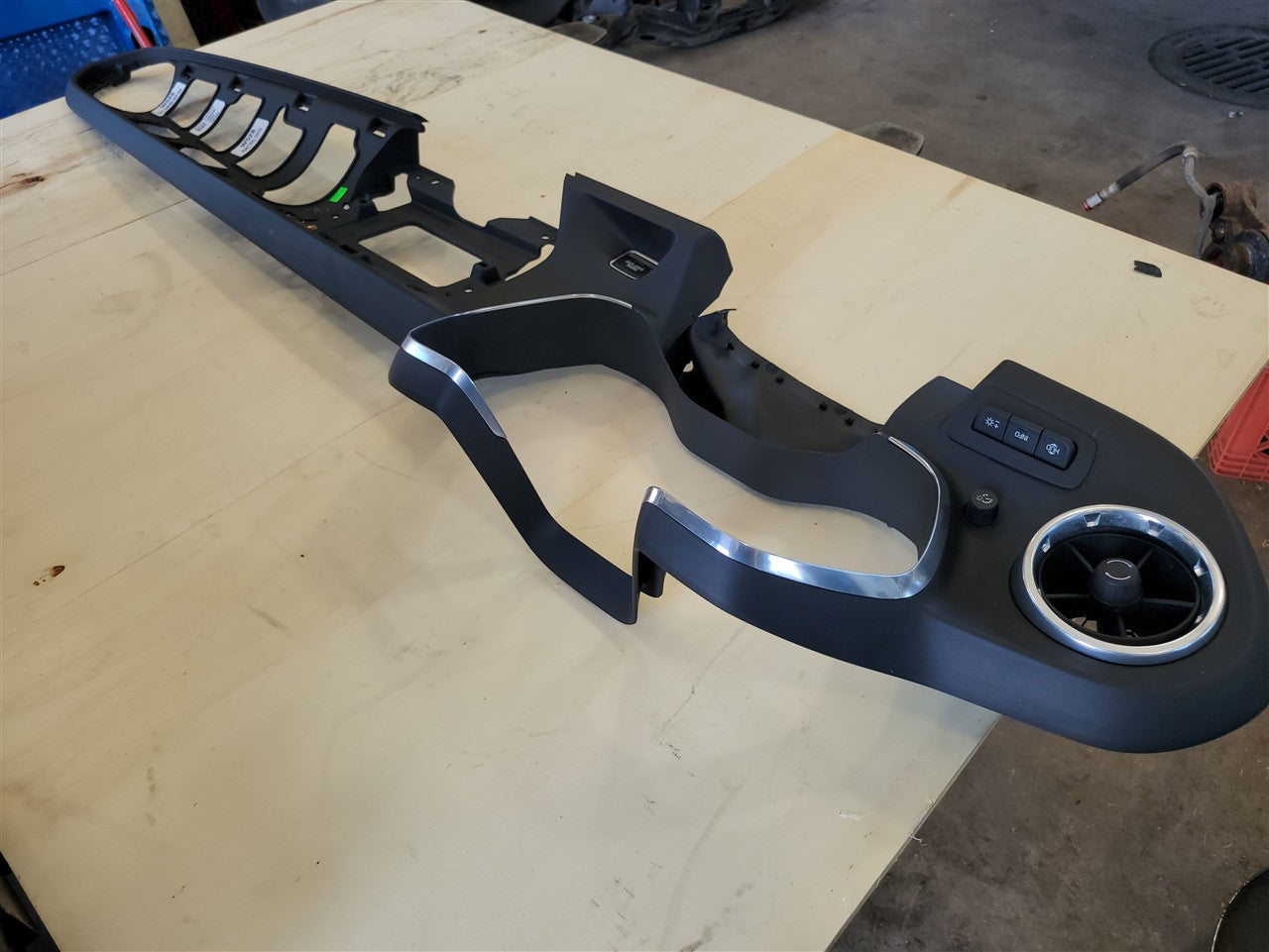 2016 CAMARO CLUSTER RADIO DASH BEZEL 84225815 34207 - image 6