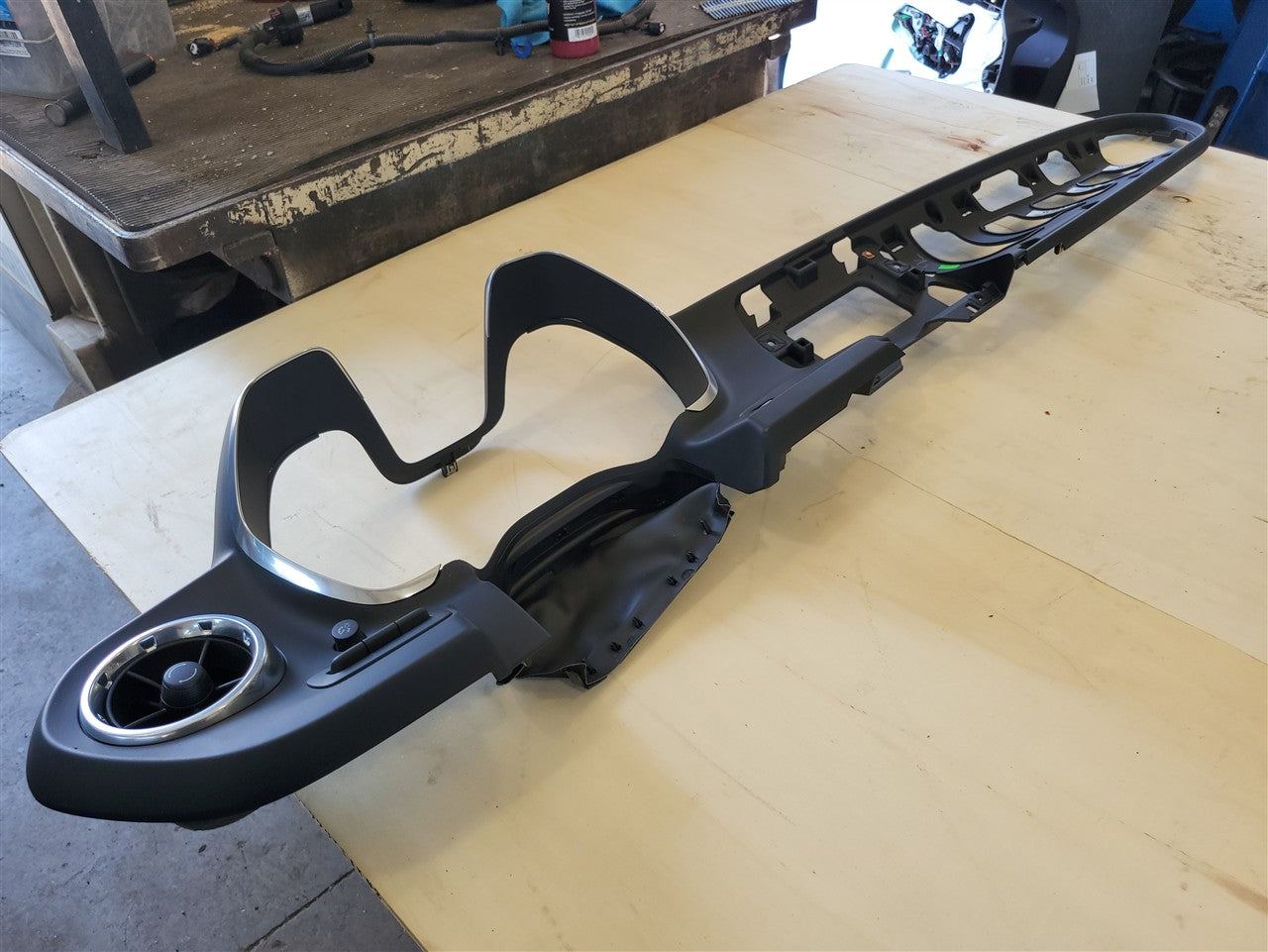 2016 CAMARO CLUSTER RADIO DASH BEZEL 84225815 34207 - image 8