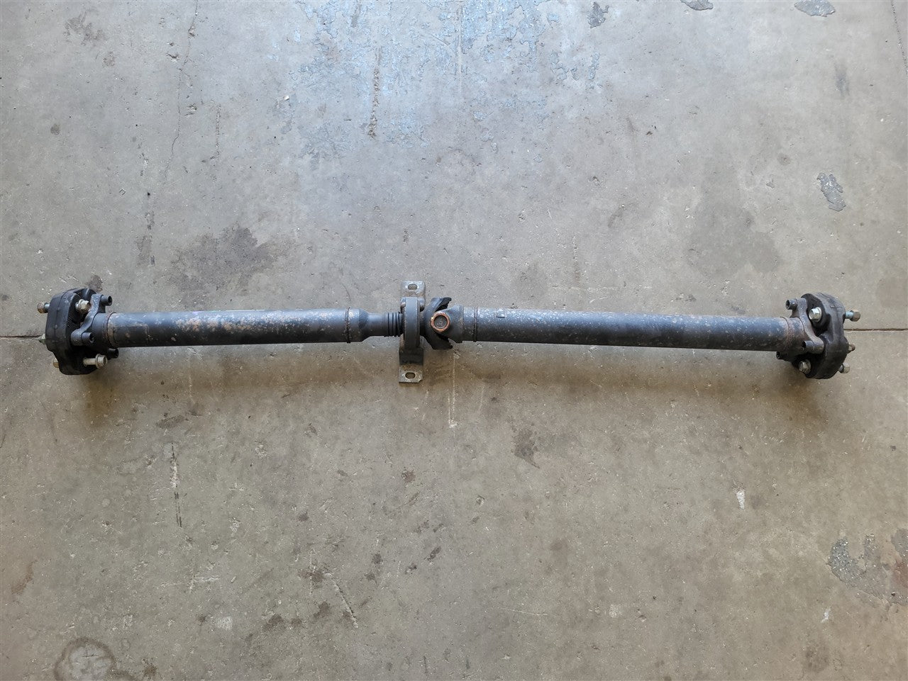 2016 CAMARO REAR DRIVE SHAFT SS 6.2L MT 41K MI 34211 - image 1
