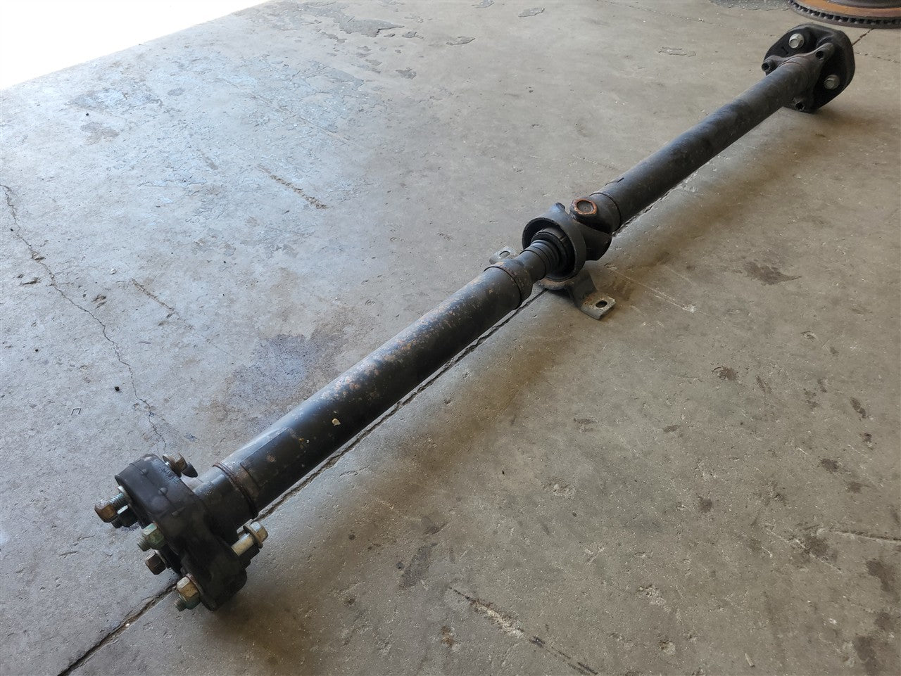 2016 CAMARO REAR DRIVE SHAFT SS 6.2L MT 41K MI 34211 - image 9