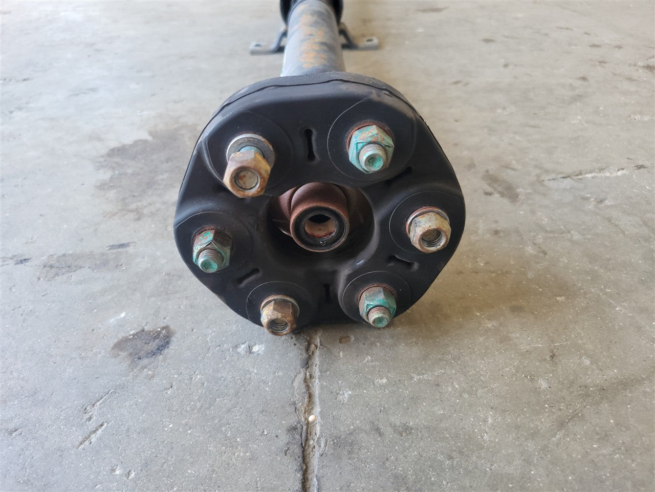 2016 CAMARO REAR DRIVE SHAFT SS 6.2L MT 41K MI 34211 - image 10