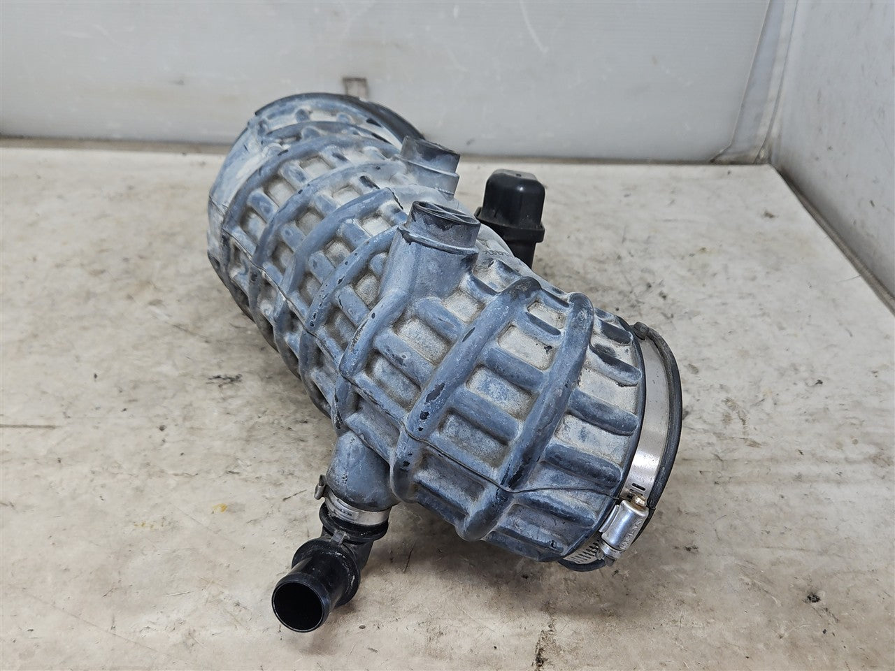 2016 CAMARO SS 6.2 OEM AIR INTAKE ELBOW 84468185 34212 - image 10