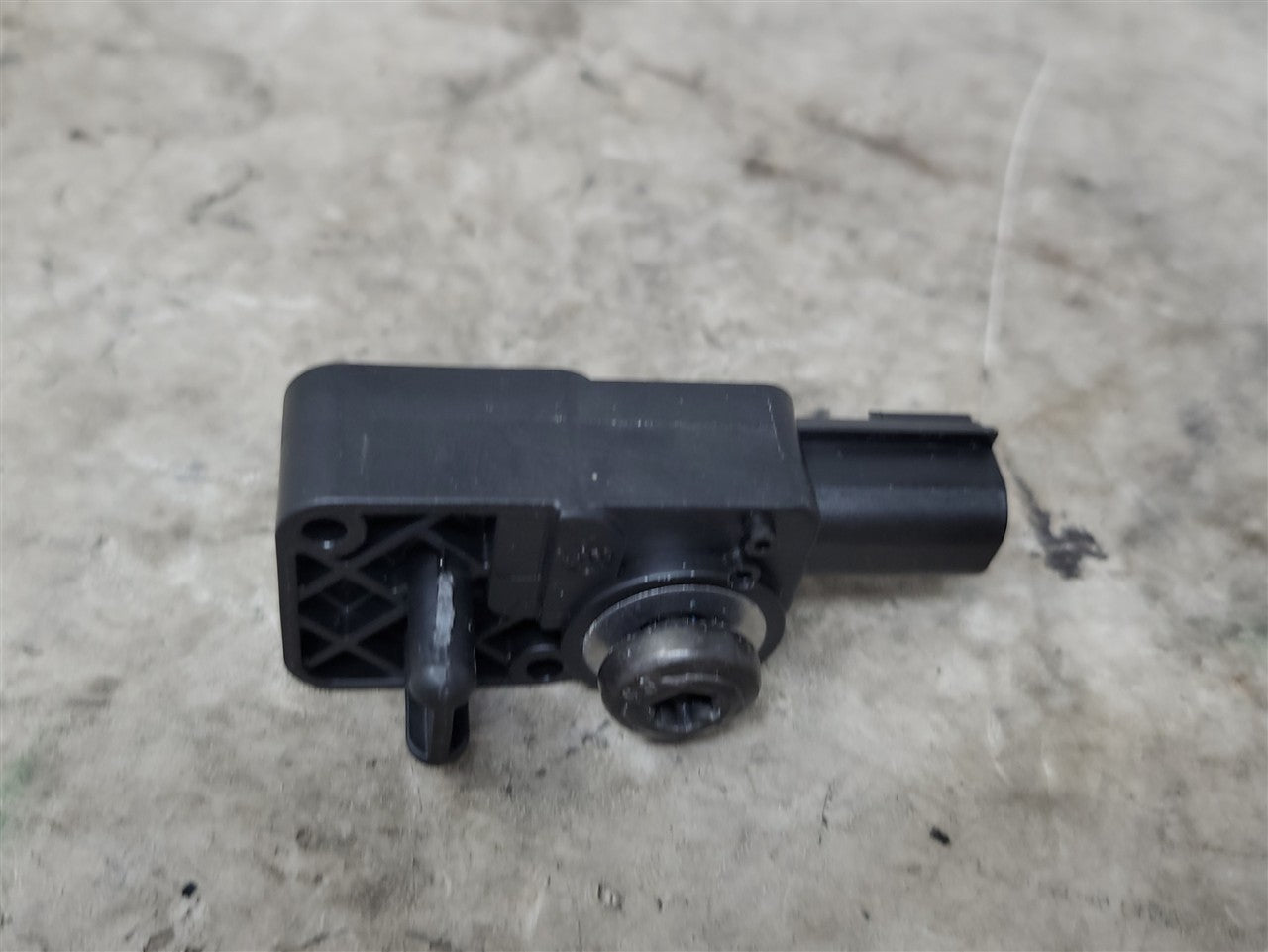 2016 CAMARO OEM GMC CHEVY CRASH SENSOR 13593676 34214 - image 7