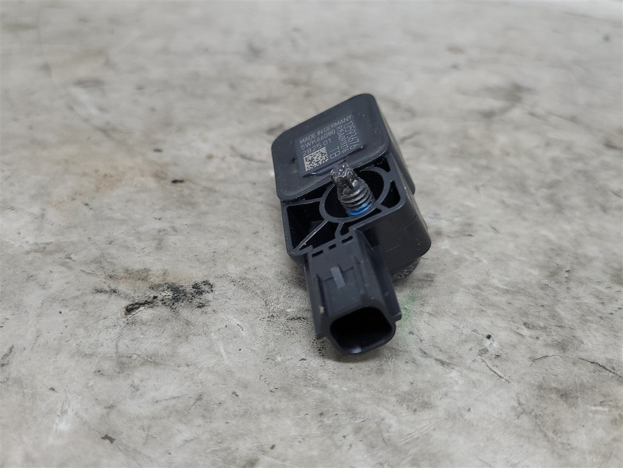 2016 CAMARO OEM GMC CHEVY CRASH SENSOR 13593676 34215 - image 2
