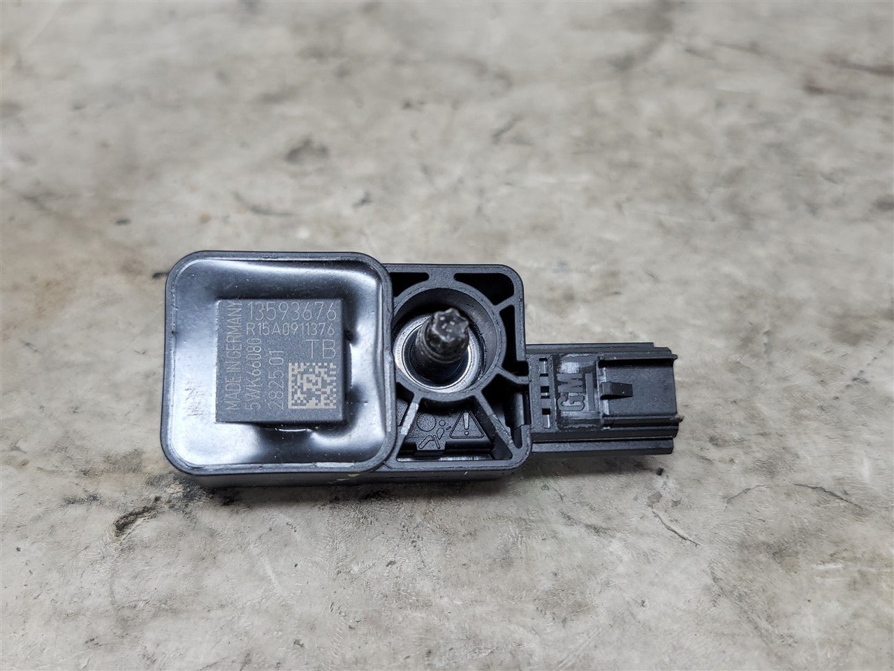 2016 CAMARO OEM GMC CHEVY CRASH SENSOR 13593676 34215 - image 3