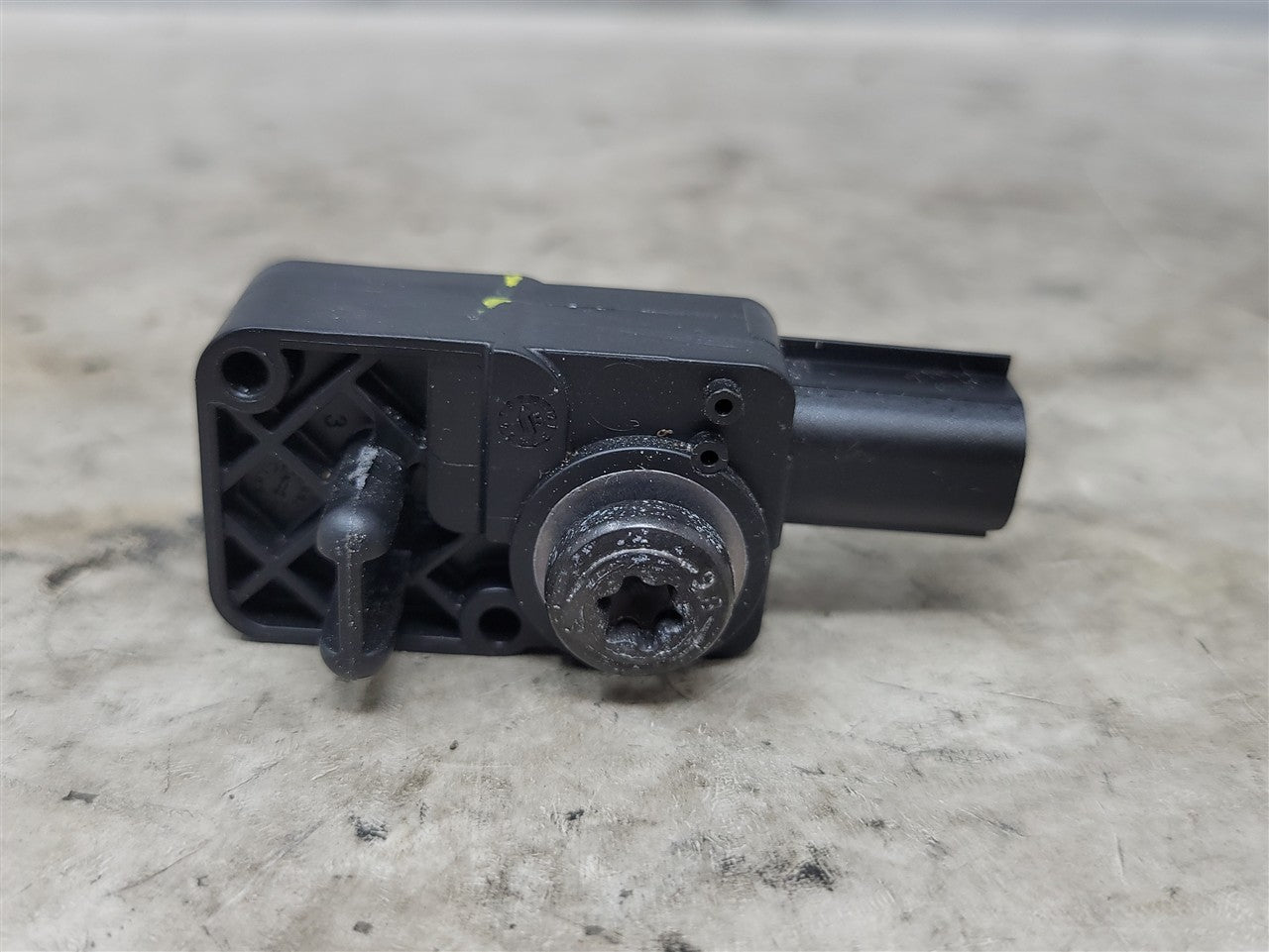 2016 CAMARO OEM GMC CHEVY CRASH SENSOR 13593676 34215 - image 5