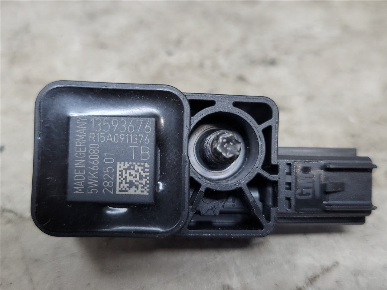 2016 CAMARO OEM GMC CHEVY CRASH SENSOR 13593676 34215 - image 8