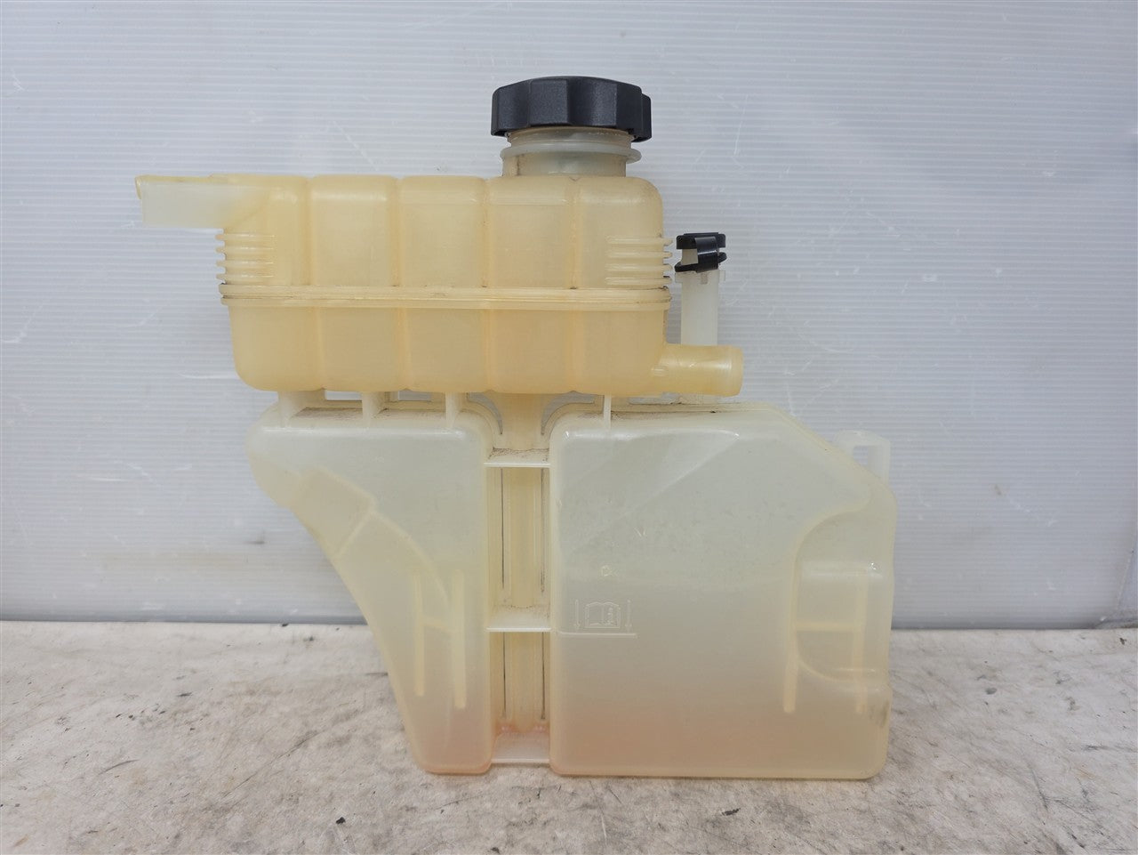 2016 CAMARO COOLANT BOTTLE OVERFLOW RESERVOIR TANK 22948113 34219 - image 1