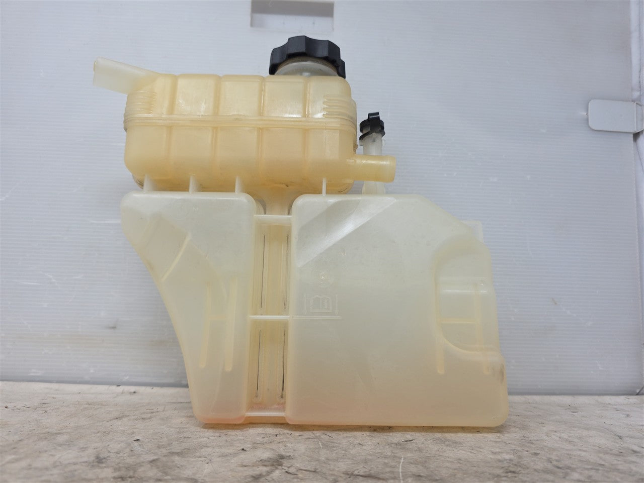 2016 CAMARO COOLANT BOTTLE OVERFLOW RESERVOIR TANK 22948113 34219 - image 3