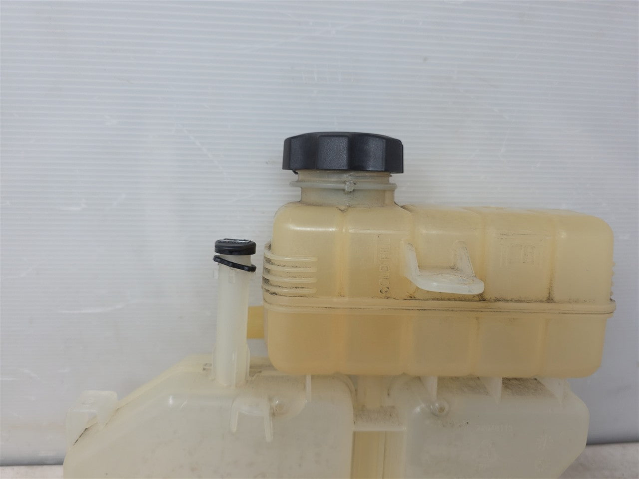 2016 CAMARO COOLANT BOTTLE OVERFLOW RESERVOIR TANK 22948113 34219 - image 7