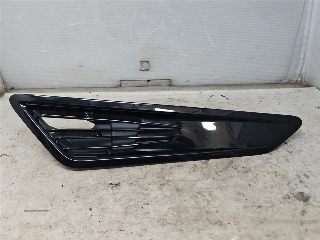 2016 CAMARO SS LH DRIVER HOOD SCOOP 23403779 34224 - image 1