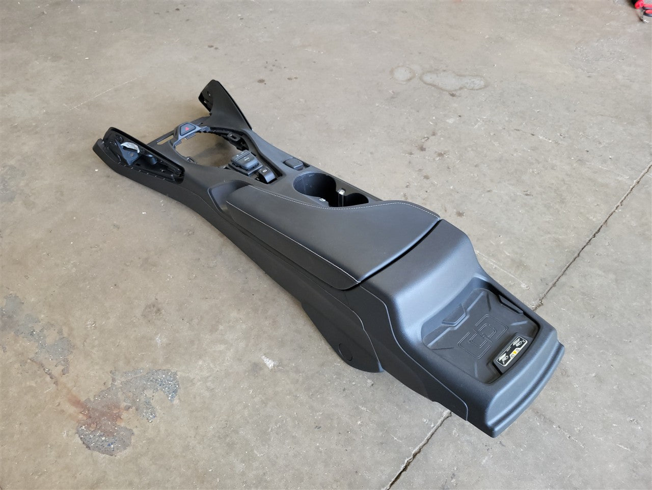 2016 CAMARO CENTER CONSOLE BLACK MANUAL TRANS 34228 - image 5