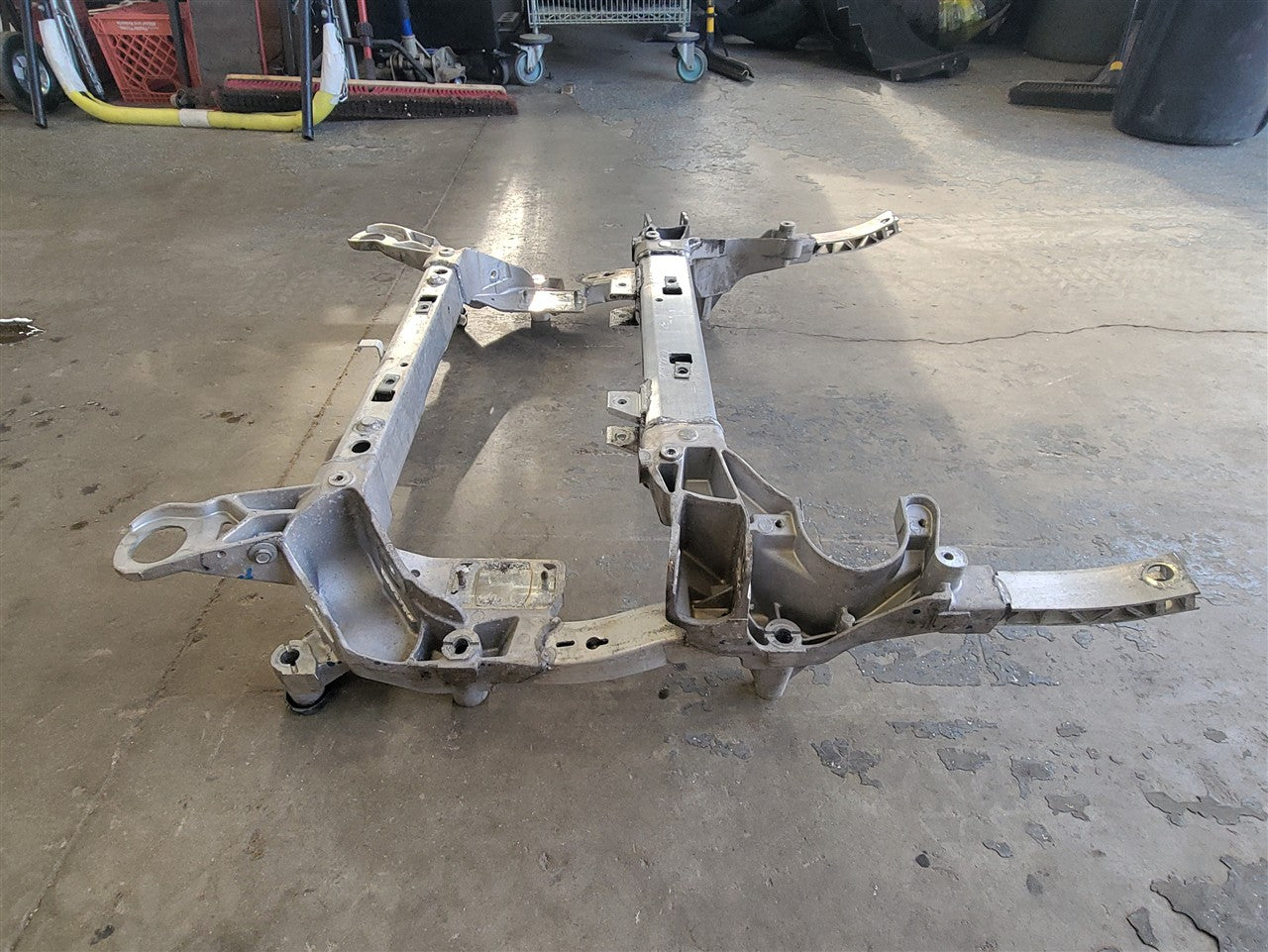 2016 CAMARO 6.2L FRONT ENGINE SUSPENSION CRADLE 34233 - image 8