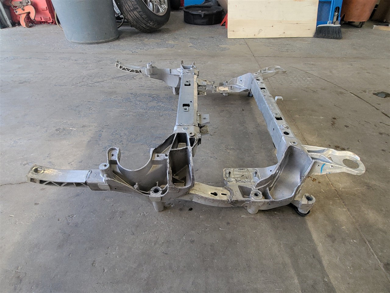 2016 CAMARO 6.2L FRONT ENGINE SUSPENSION CRADLE 34233 - image 10