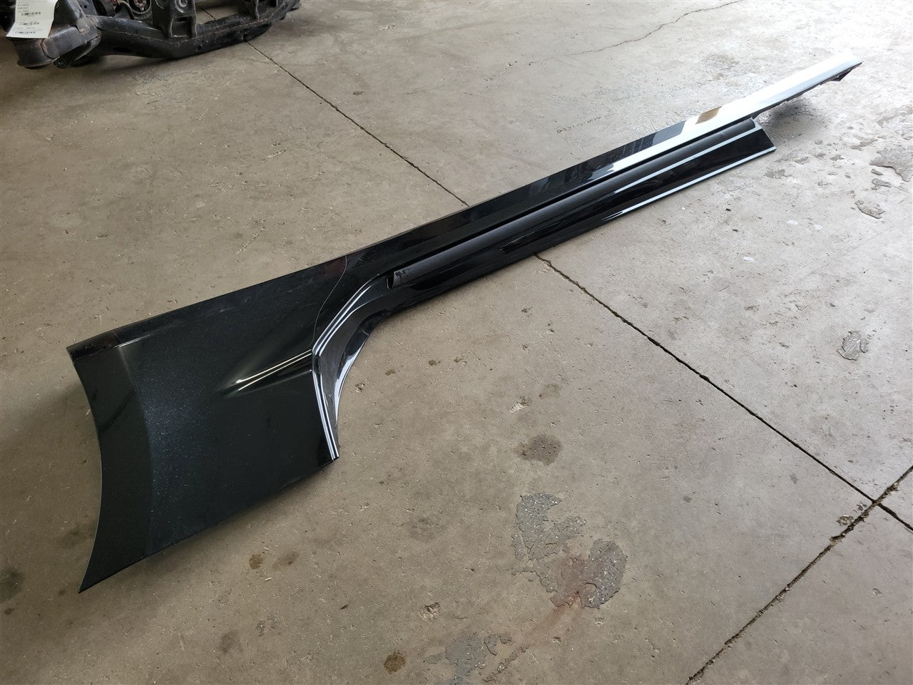 2016 CAMARO LH DRIVER ROCKER MOLDING BLACK GBA 34235 - image 5