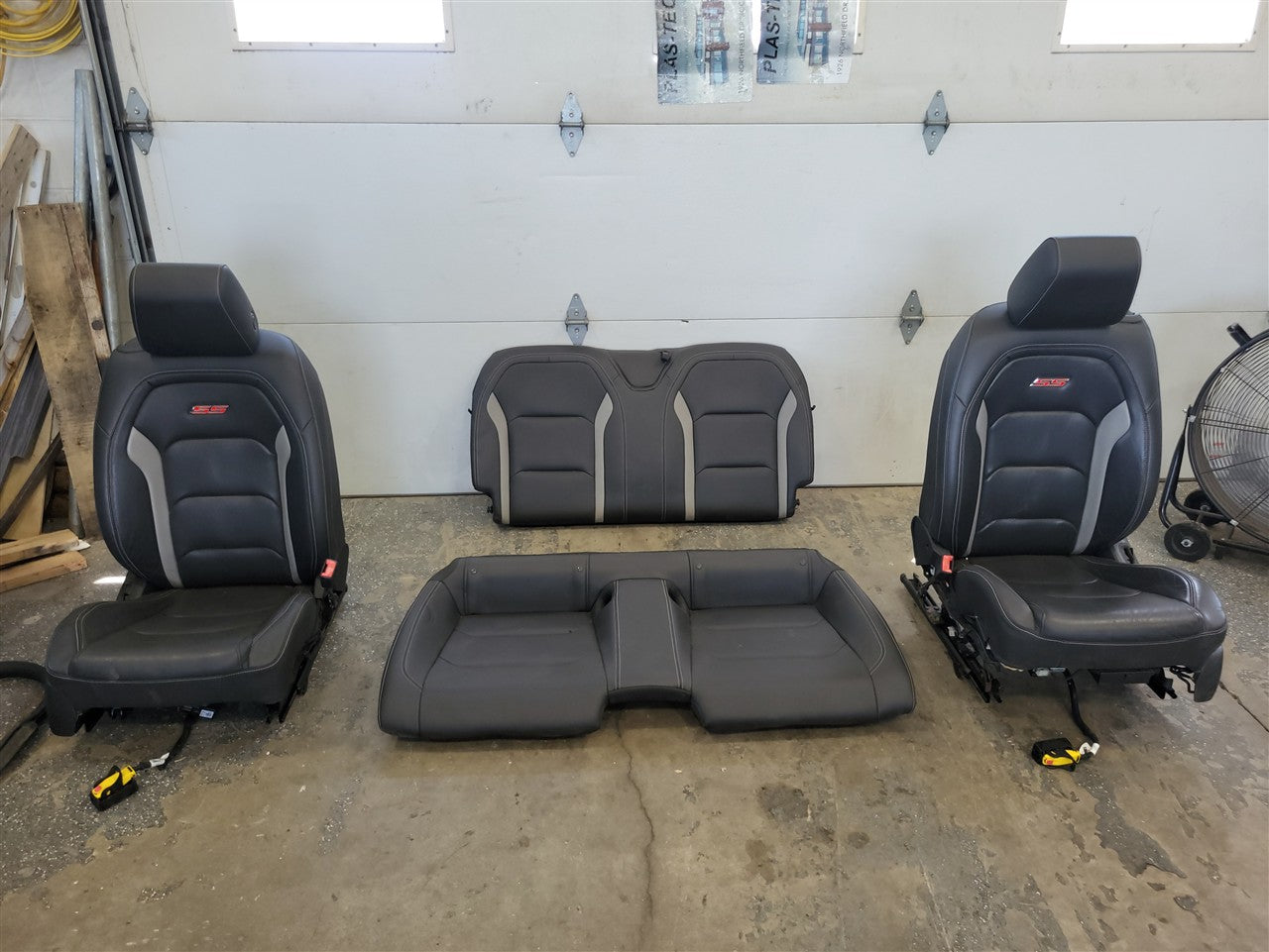 2016 CAMARO FRONT & REAR LEATHER SEATS 34236 - image 1