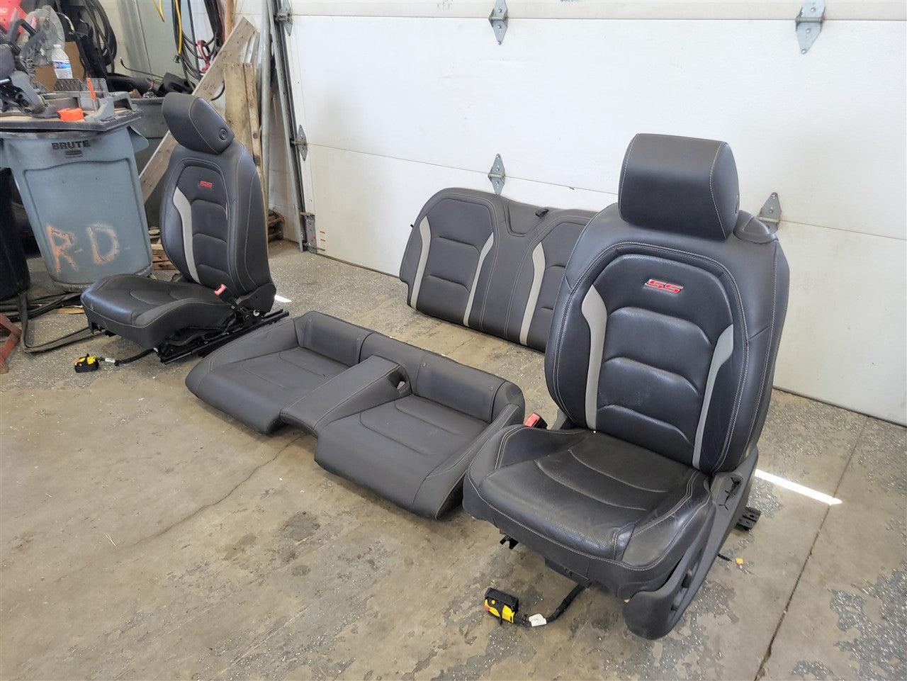 2016 CAMARO FRONT & REAR LEATHER SEATS 34236 - image 2