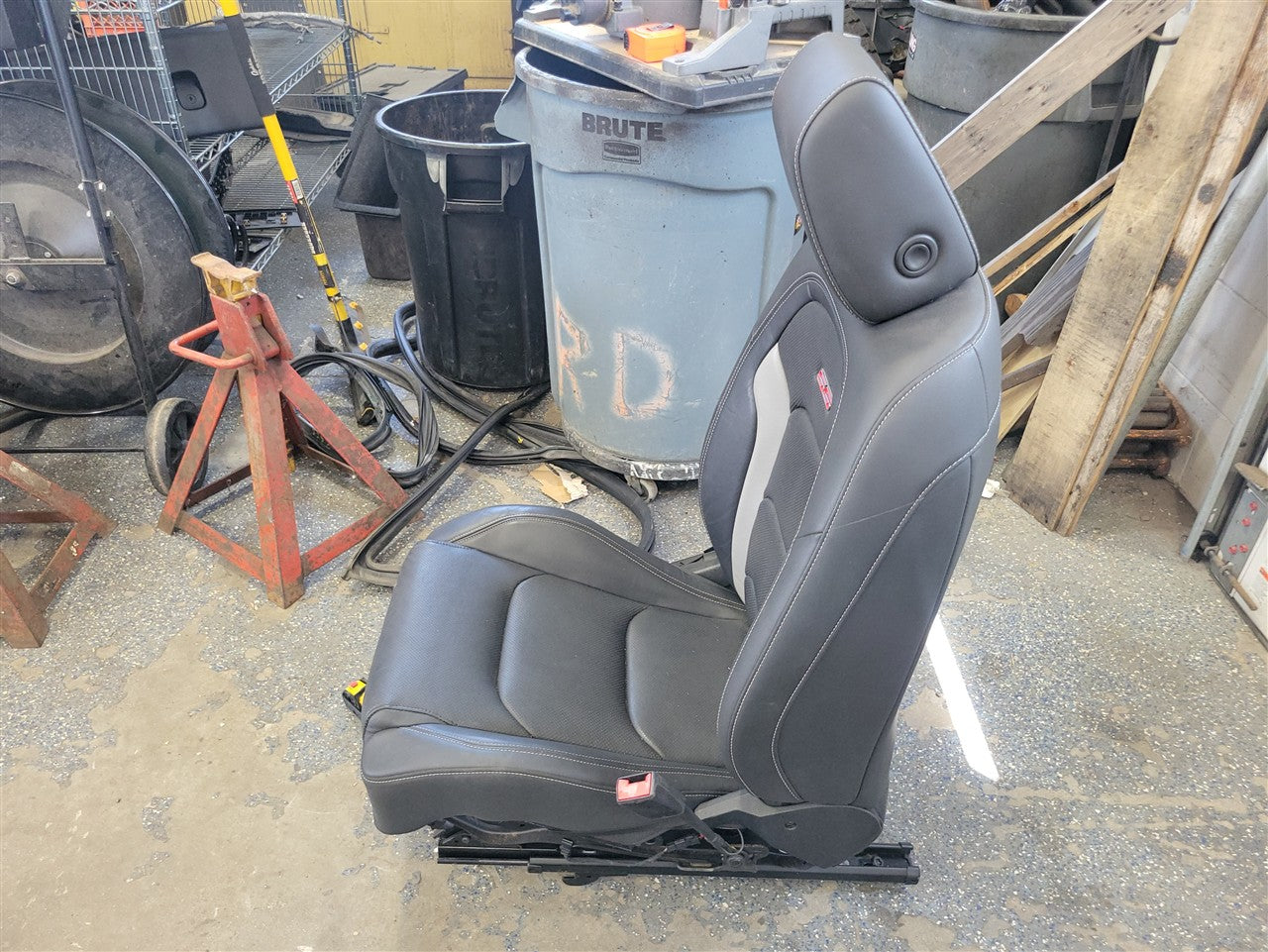 2016 CAMARO FRONT & REAR LEATHER SEATS 34236 - image 9
